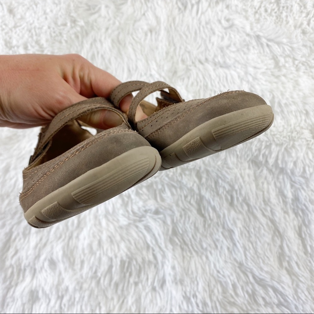 Earth Origins Remy MaryJane Style Suede leather Shoe 7M - Picture 7 of 8